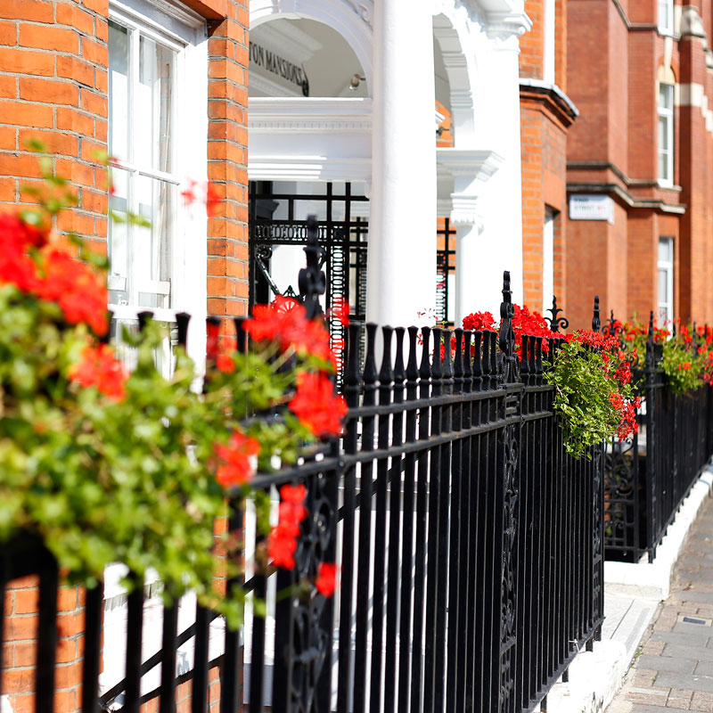 Area photography, London residential street exterior