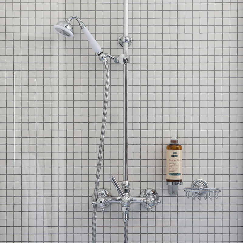 Hotel photography, shower detail